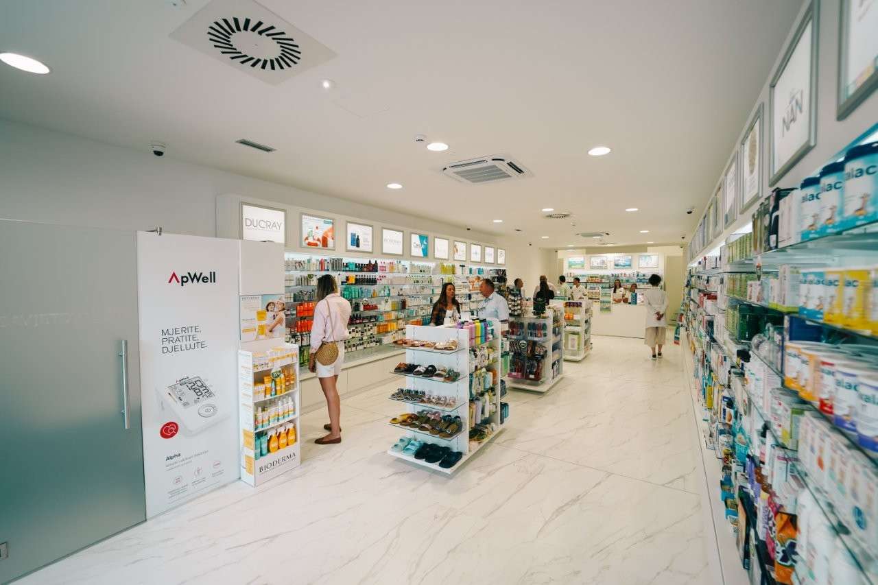 Otvorenje Ljekarne Švaljek u Park&Shop centru u Biogradu na Moru - 