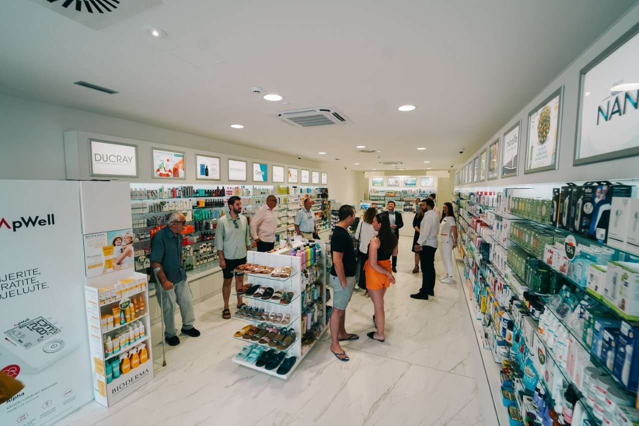 Otvorenje Ljekarne Švaljek u Park&Shop centru u Biogradu na Moru - 