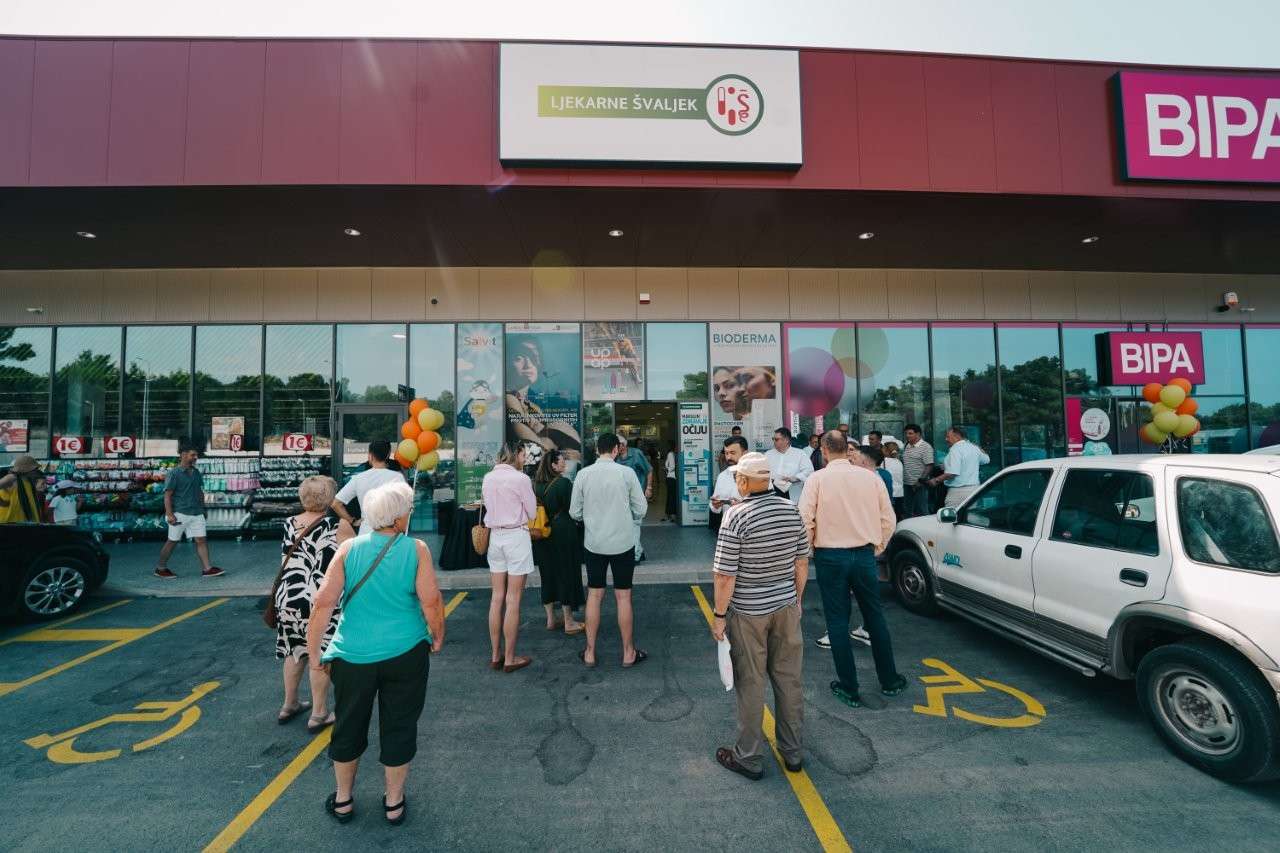 Otvorenje Ljekarne Švaljek u Park&Shop centru u Biogradu na Moru - 
