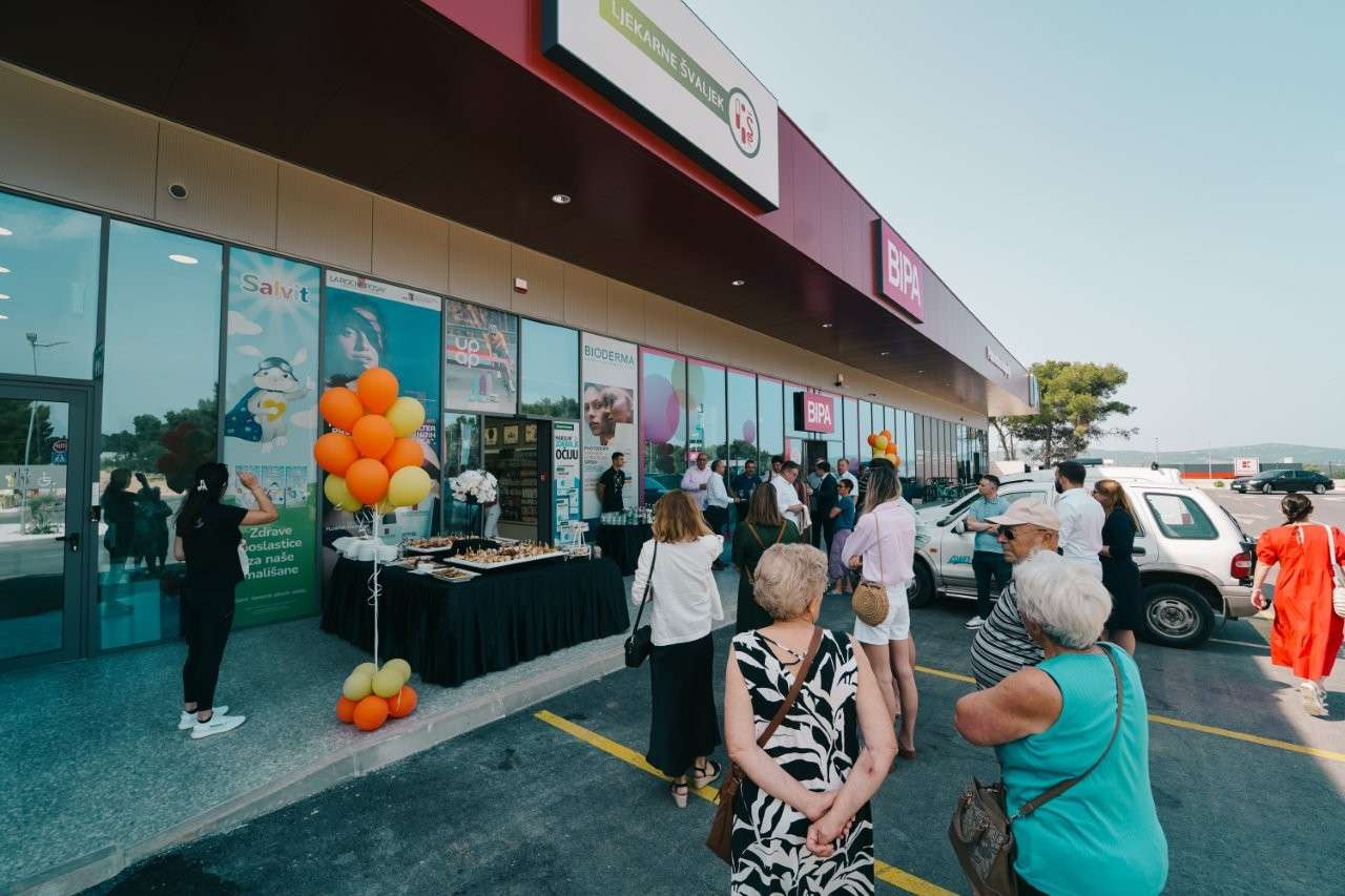 Otvorenje Ljekarne Švaljek u Park&Shop centru u Biogradu na Moru - 