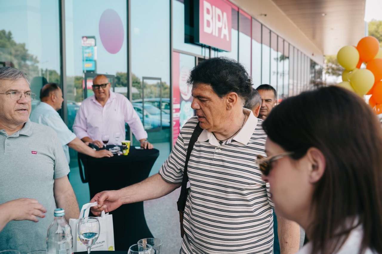 Otvorenje Ljekarne Švaljek u Park&Shop centru u Biogradu na Moru - 